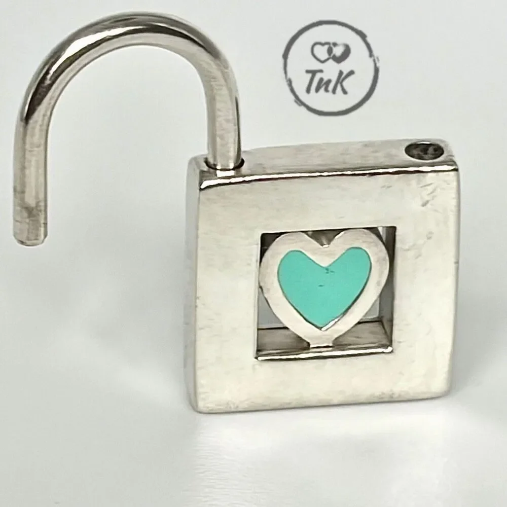 Tiffany & Co sterling silver padlock charm with blue enamel heart - Picture 2 of 15
